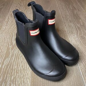 Hunter Matte Black Chelsea Boots